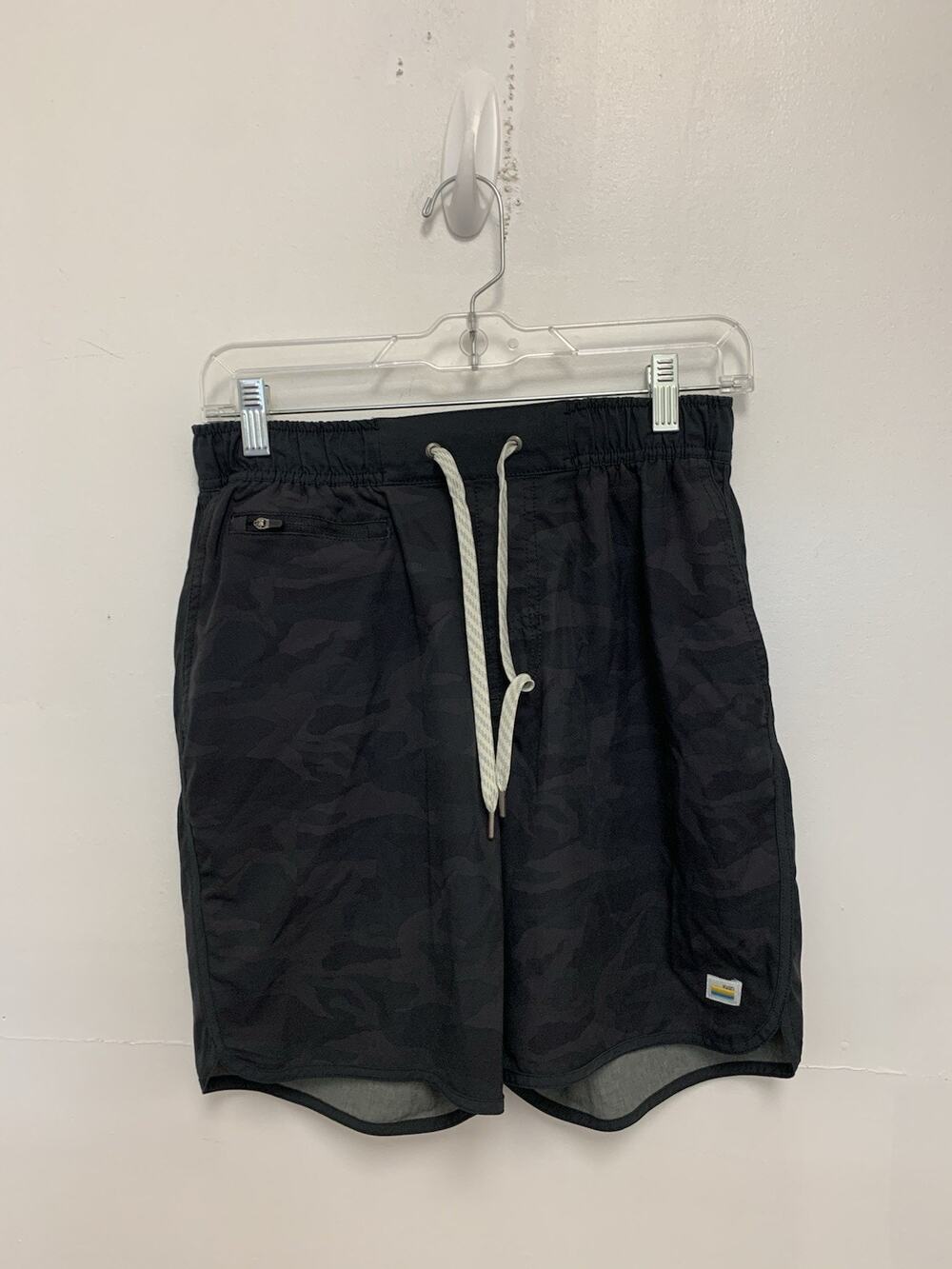 Vuori Banks Camo Shorts Size Small